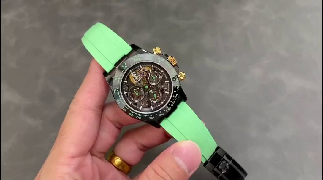 Replica Rolex Daytona PVD Ceramic Bezel GET Best Edition Green Rubber Strap - QualitySwissReplica