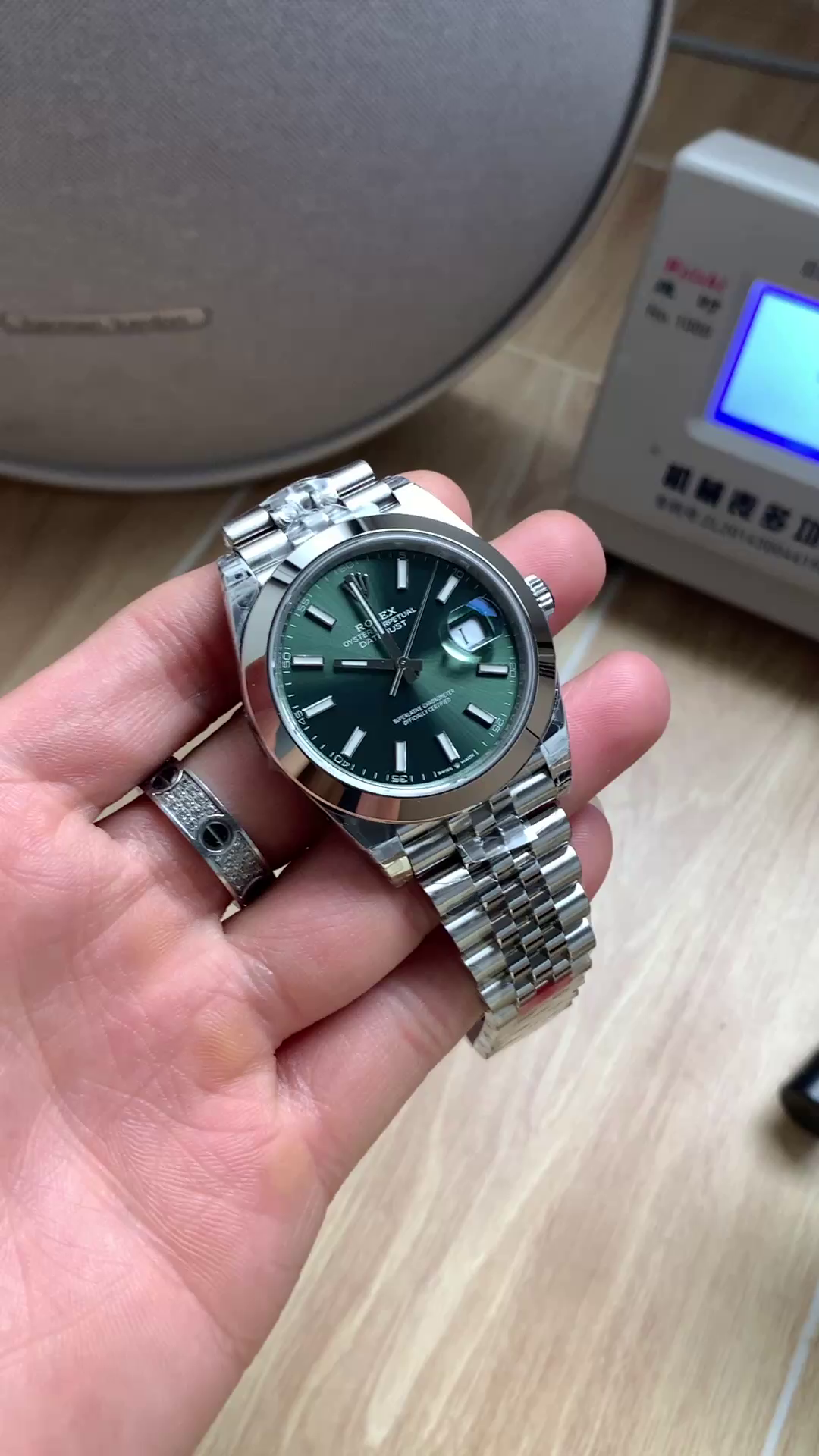 Replica Rolex DateJust 41mm m126300 0020 Oystersteel Jubilee Mint Green Dial - QualitySwissReplica