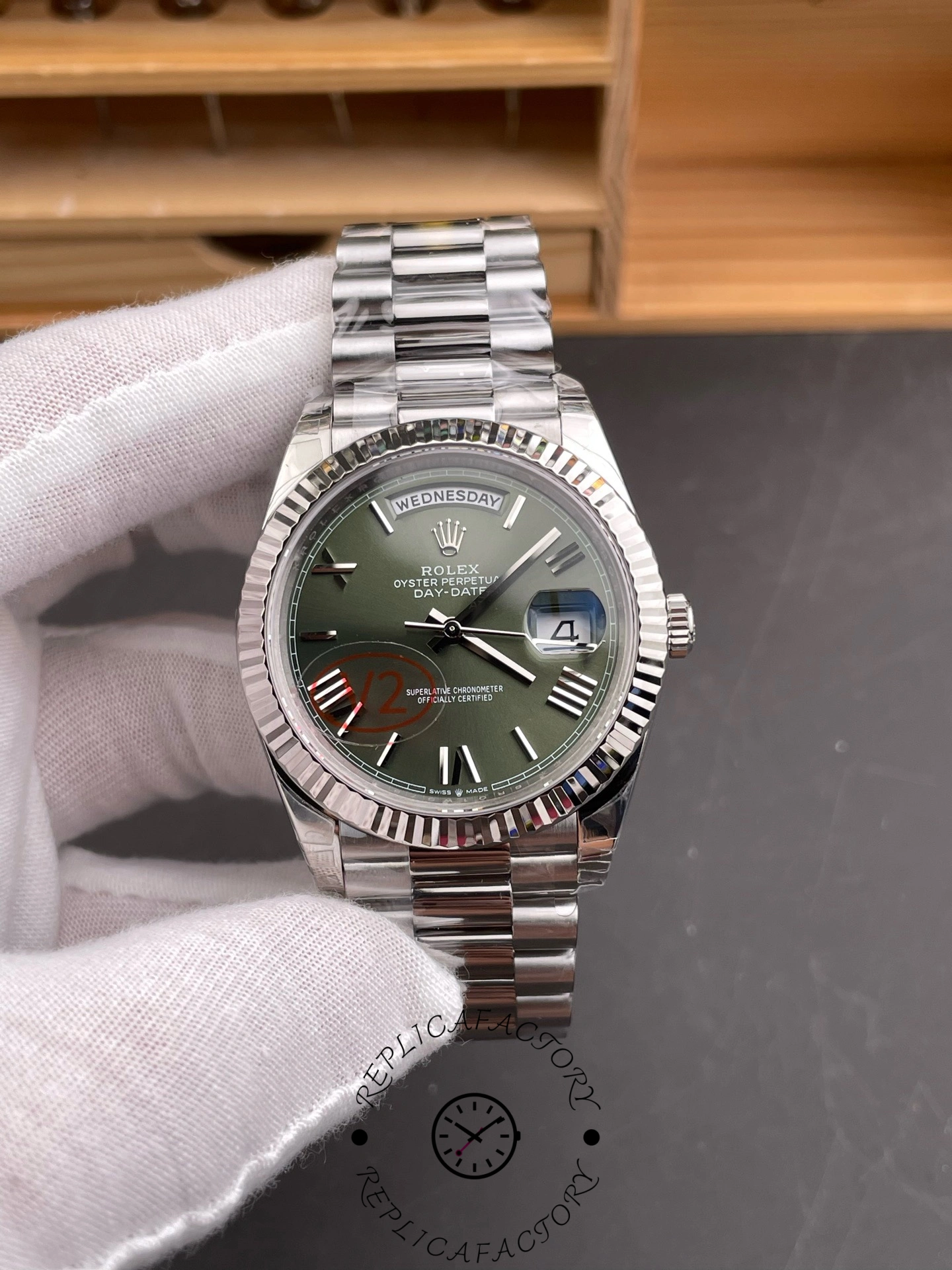 Replica Rolex Day-Date 228239 Green Roman Dial Fluted Bezel 40mm Mens Watch - QualitySwissReplica