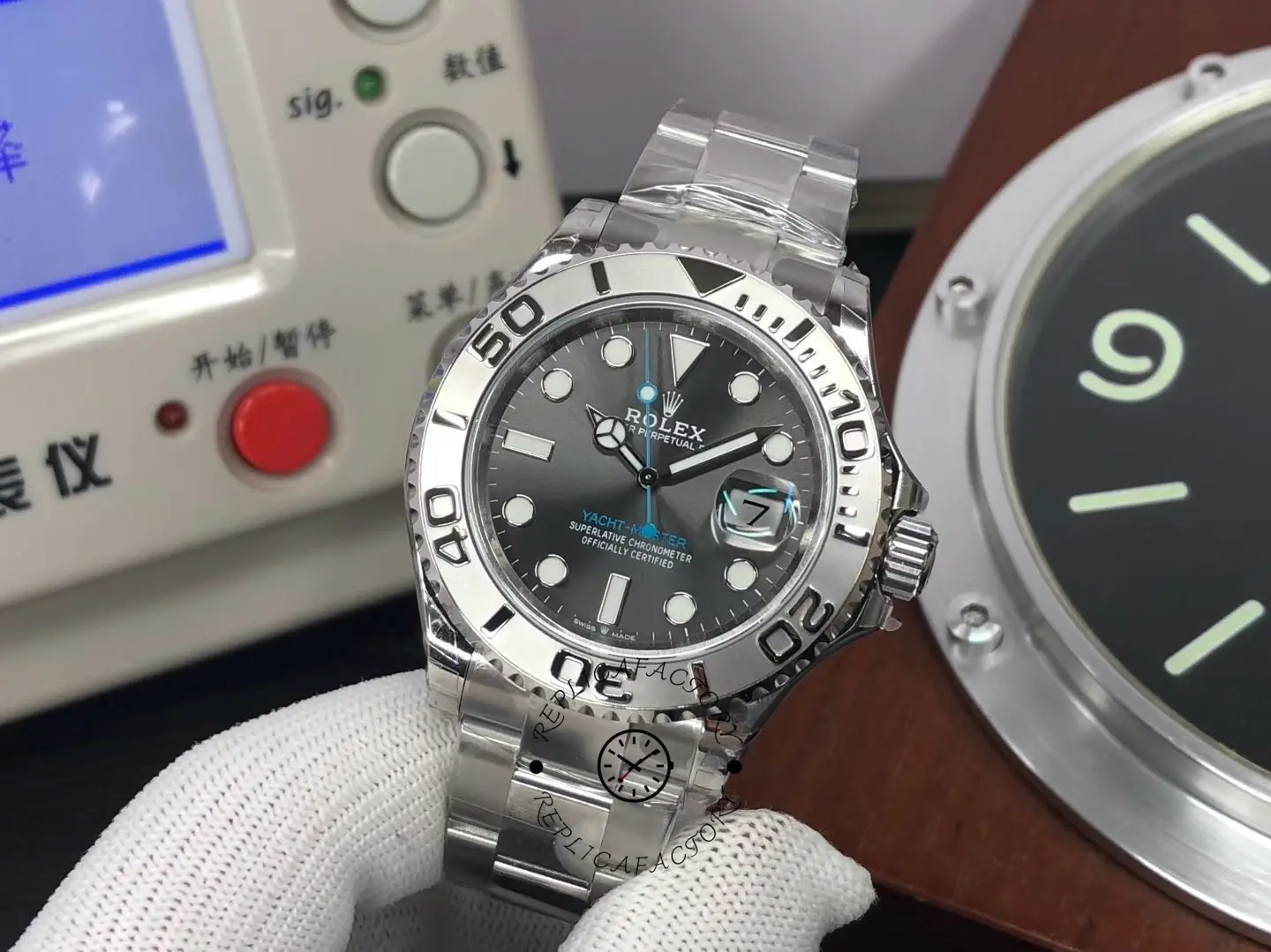 Replica Rolex Yacht-Master 126622-0001 Platinum Bezel Dark Rhodium Grey Dial 40MM Mens Watch - QualitySwissReplica