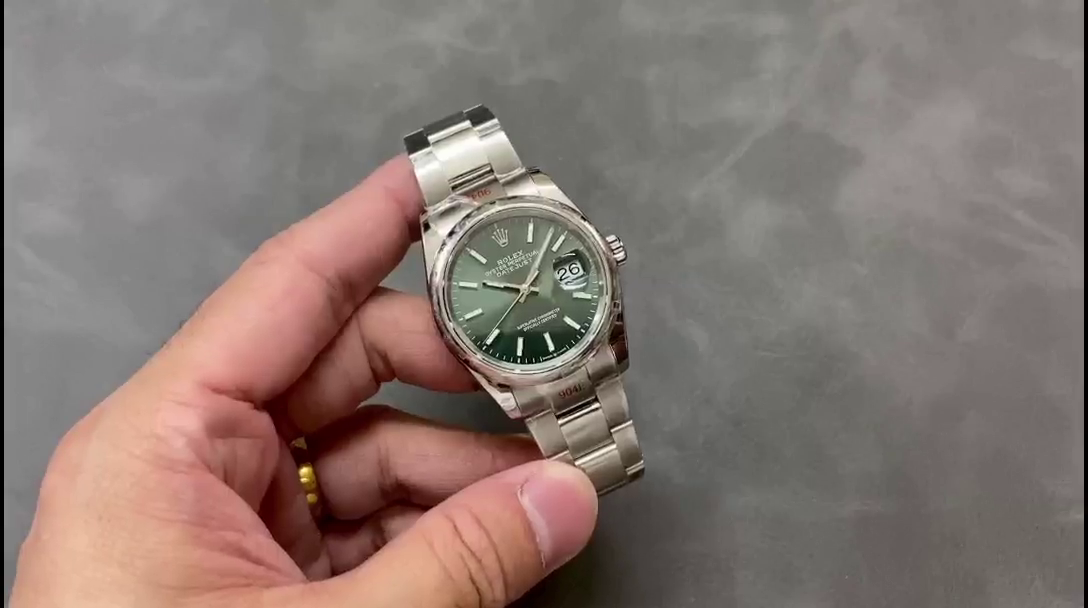 Replica Rolex Datejust 126200 Green Index Dial Stainless steel 36MM Unisex Watch - QualitySwissReplica