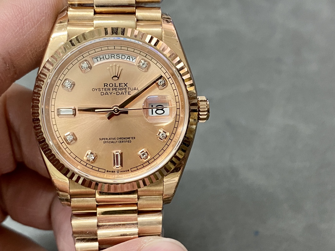 Replica Rolex Day-Date m128235 0009 Everose Gold Pink Rose Dial 36MM Unisex Watch - QualitySwissReplica