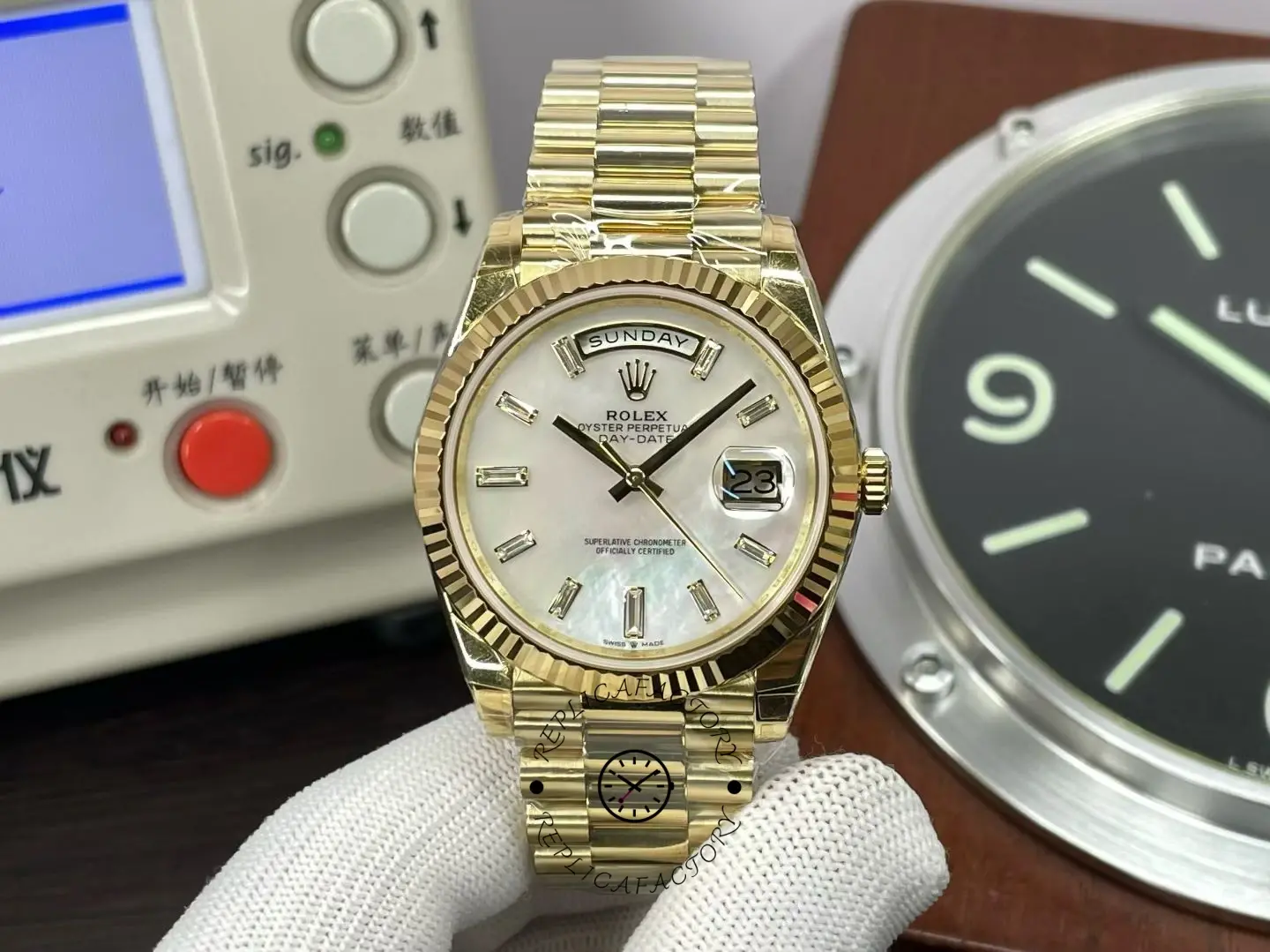 Replica Rolex Day Date Oyster 40 mm Yellow Gold President Mother of Pearl Diamond Dial M228238 0071 - QualitySwissReplica