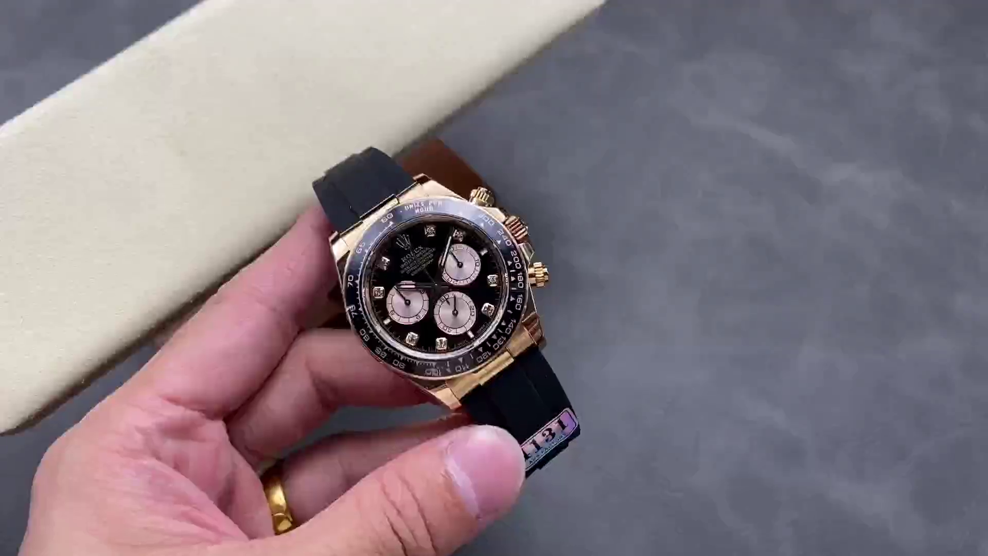 Replica Rolex Daytona Everose Rubber 126515LN 0004 Black Dial Diamond Watch - QualitySwissReplica