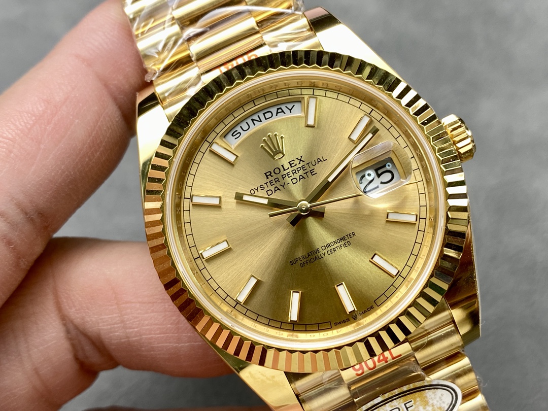 Replica Rolex Day-Date 228238 Champagne Diamond Dial Fluted Bezel 40mm Mens Watch - QualitySwissReplica