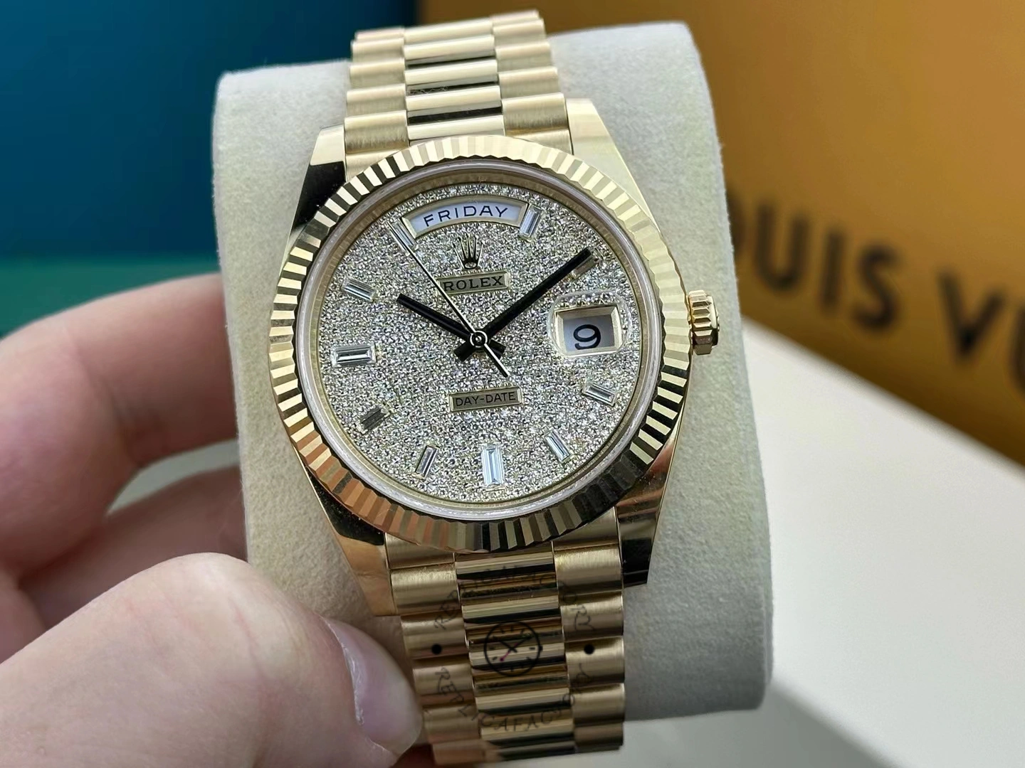 Replica Rolex Day Date 40 Yellow Gold Pave Diamond Dial M228238 0054 Men's Watch - QualitySwissReplica