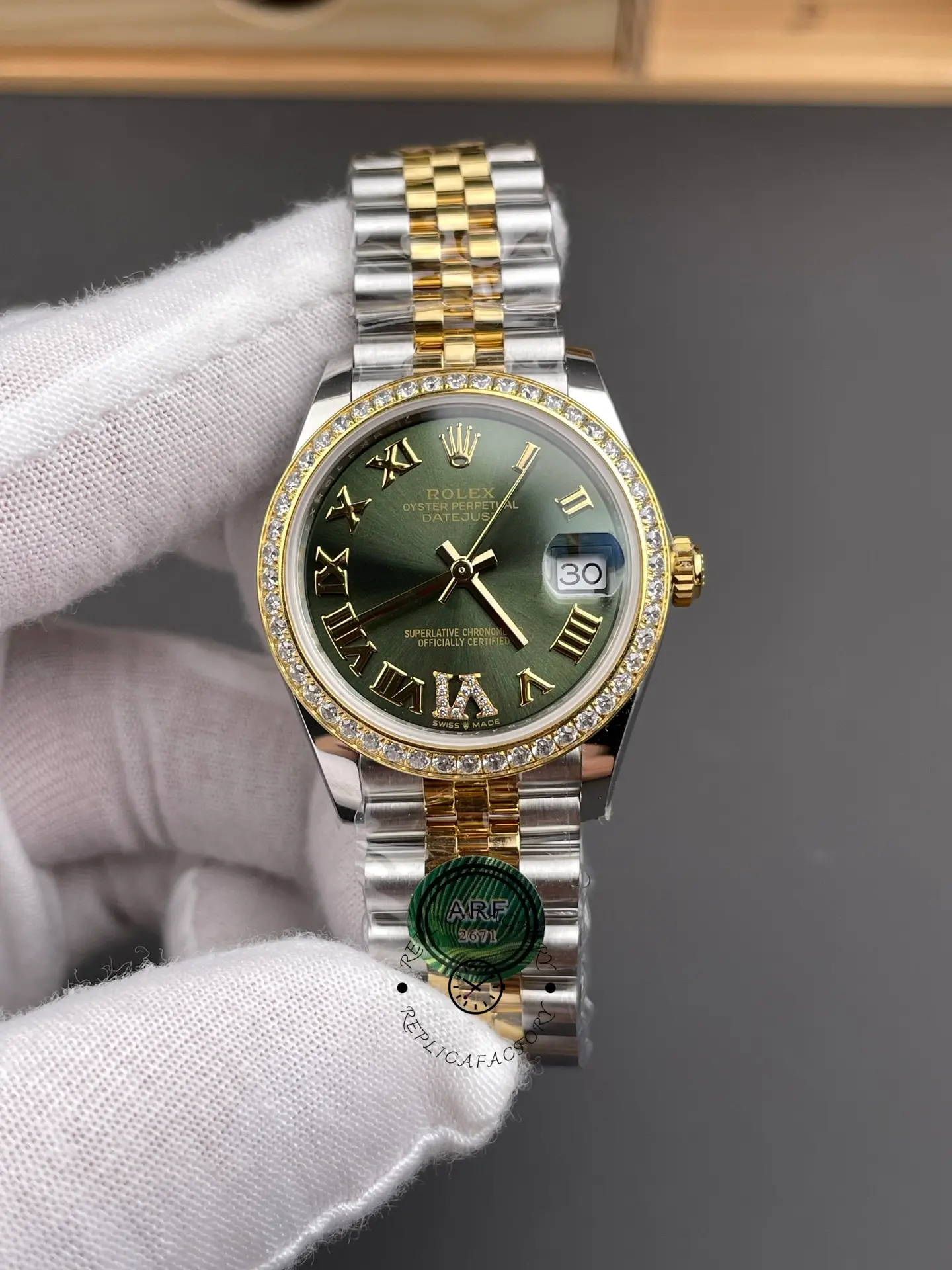 Replica Rolex Datejust 31mm Stainless Steel and Yellow Gold 278383RBR 0016 Green VI Roman Jubilee - QualitySwissReplica