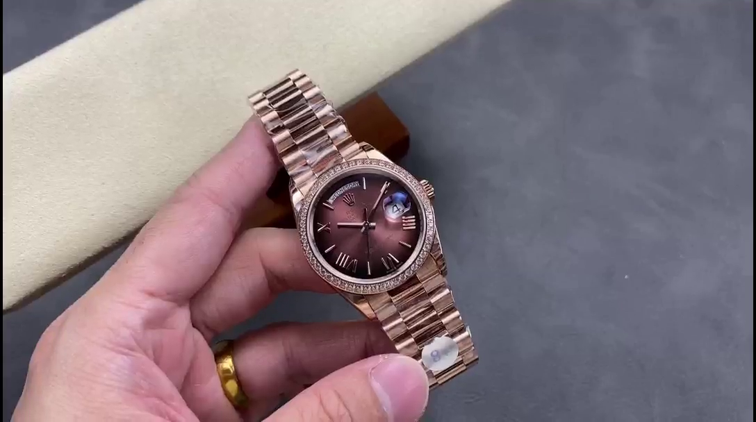 Replica Rolex Day Date 36 Everose Gold Diamond Bezel m128345rbr 0075 - QualitySwissReplica
