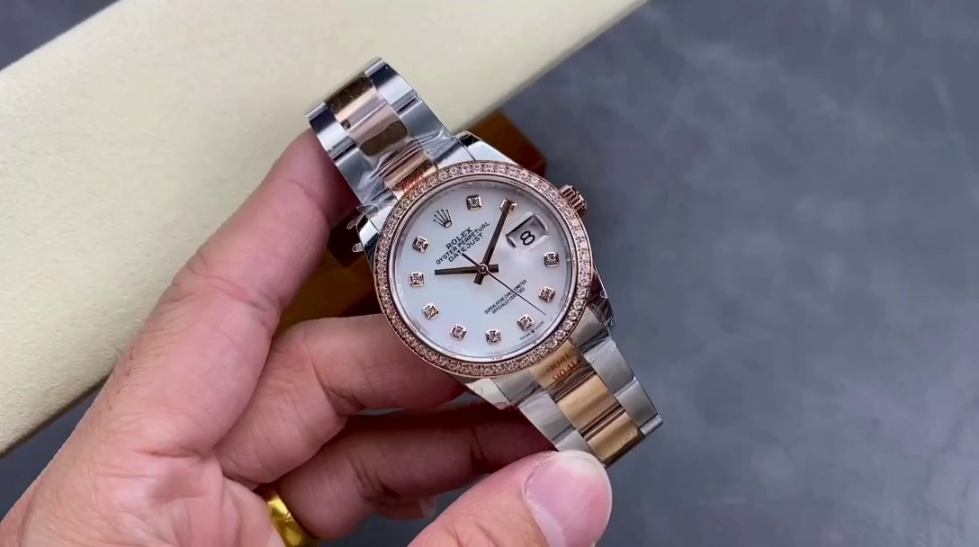 Replica Rolex Datejust Mother of Pearl Diamond Dial Diamond Bezel 36mm m126281rbr 0010 Women's Watch - QualitySwissReplica