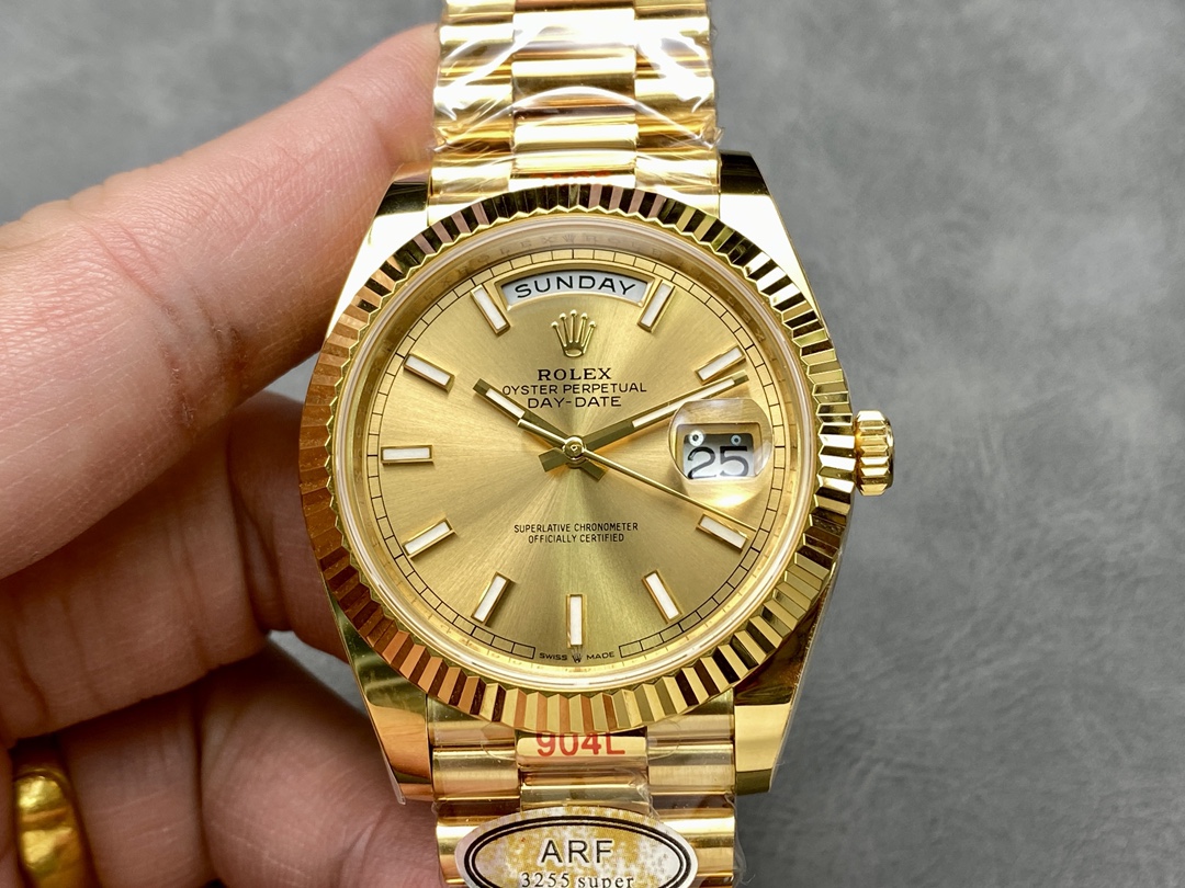 Replica Rolex Day-Date 228238 Champagne Diamond Dial Fluted Bezel 40mm Mens Watch - QualitySwissReplica