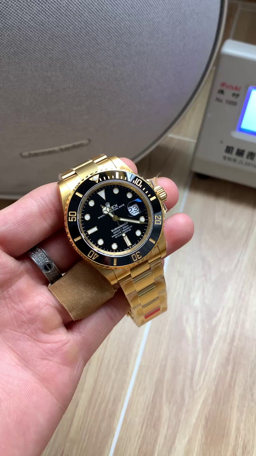 Replica Rolex Submariner 126618LN Yellow Gold Black Dial 41mm Mens Watch - QualitySwissReplica