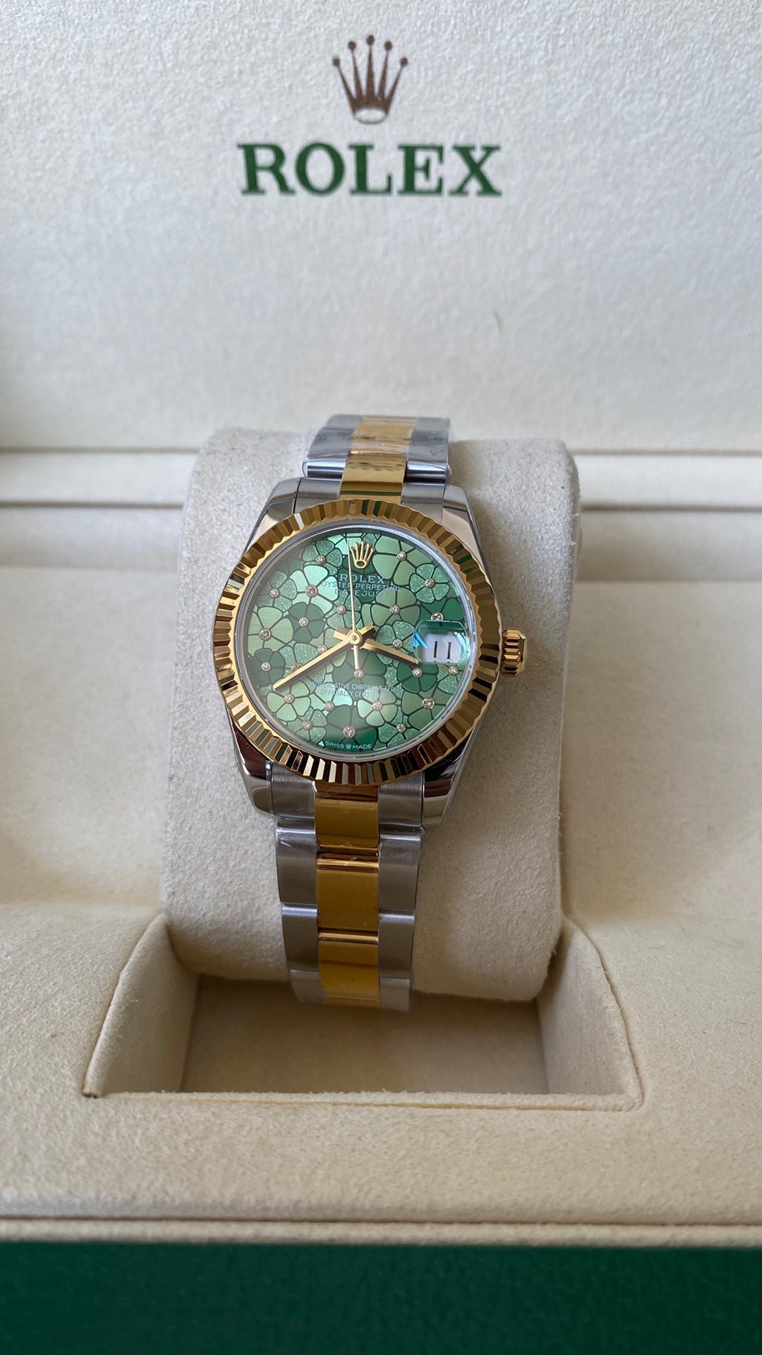 Replica Rolex Datejust 31 Yellow Gold Olive Green Floral Motif Diamond Dial m278273 0031 - QualitySwissReplica