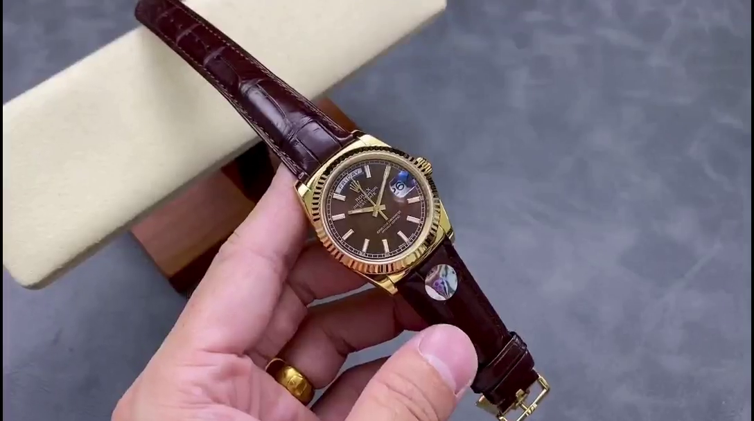 Replica Rolex Day Date 36 Yellow Gold Chocolate Dial 118138 0005 Leather Watch - QualitySwissReplica