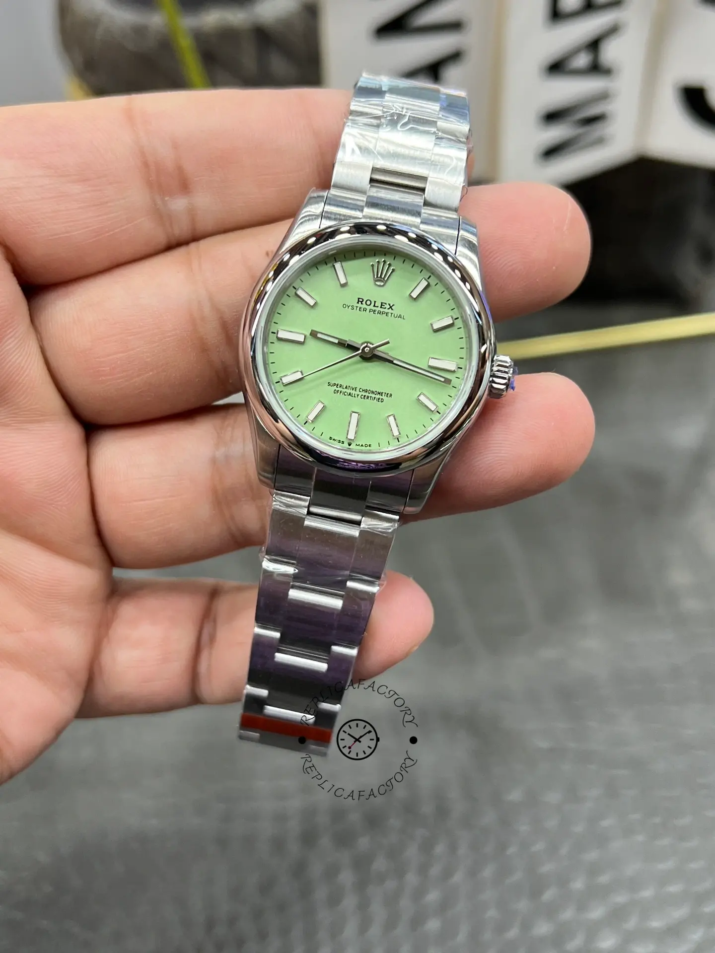 Replica Rolex Oyster Perpetual 31mm 277200-0012 Pistachio-Green Dial - QualitySwissReplica