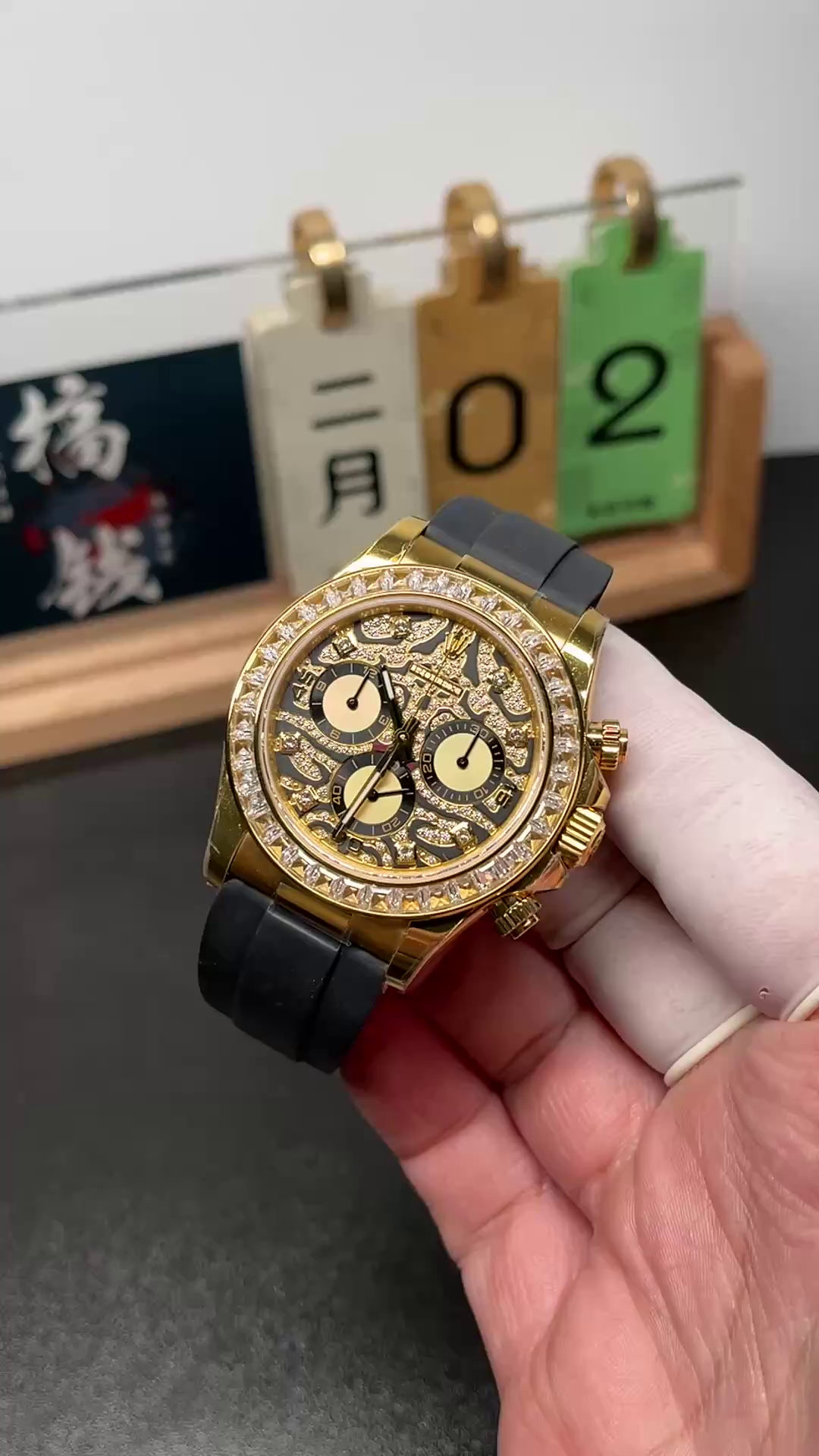Replica Rolex Cosmograph Daytona 116588 Yellow Gold Black Rubber Strap 40mm Mens Watch - QualitySwissReplica