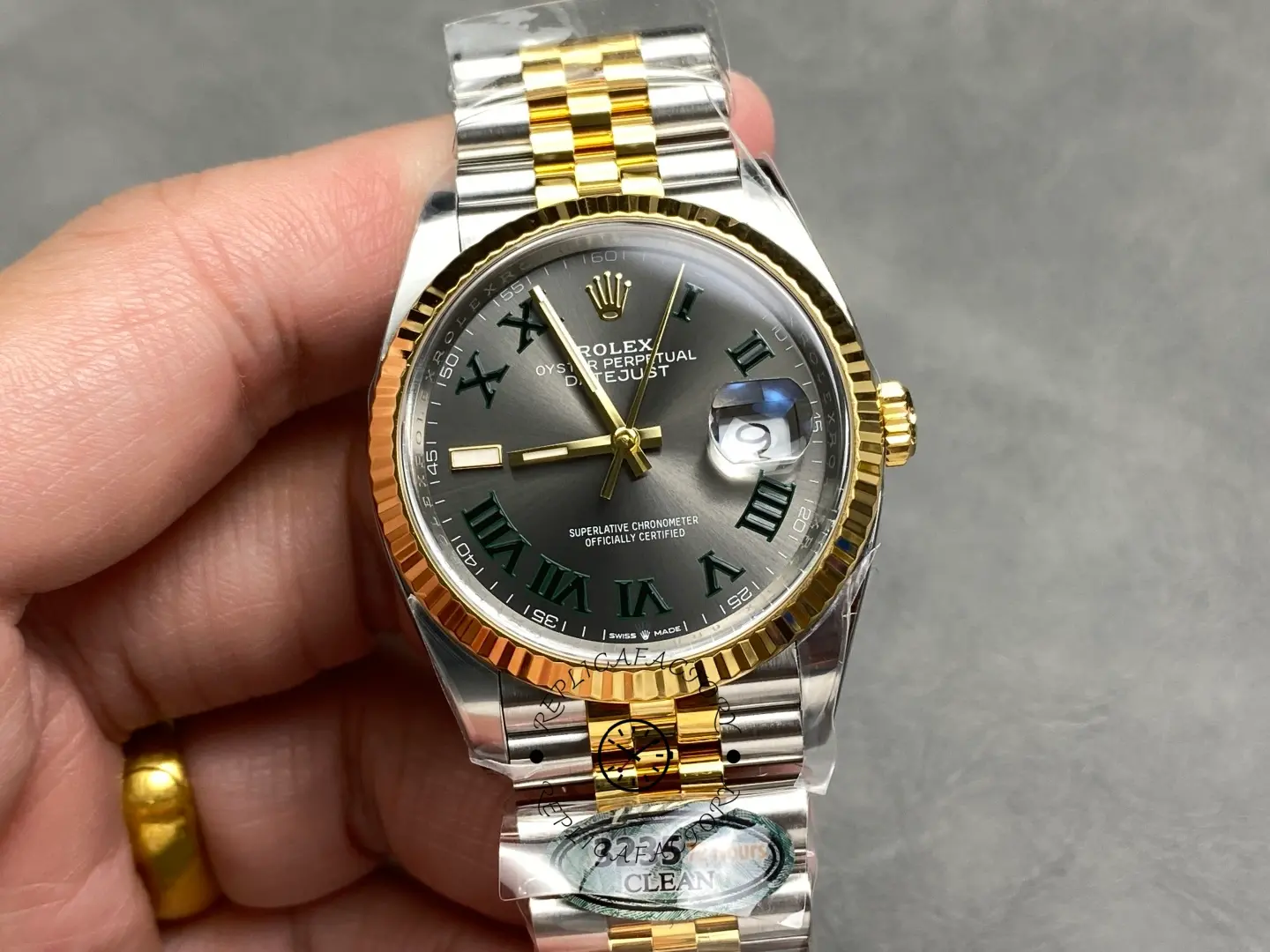 Replica Rolex Datejust m126333 0020 Grey Dial Jubilee 41mm Two Tone Men's Watch - QualitySwissReplica