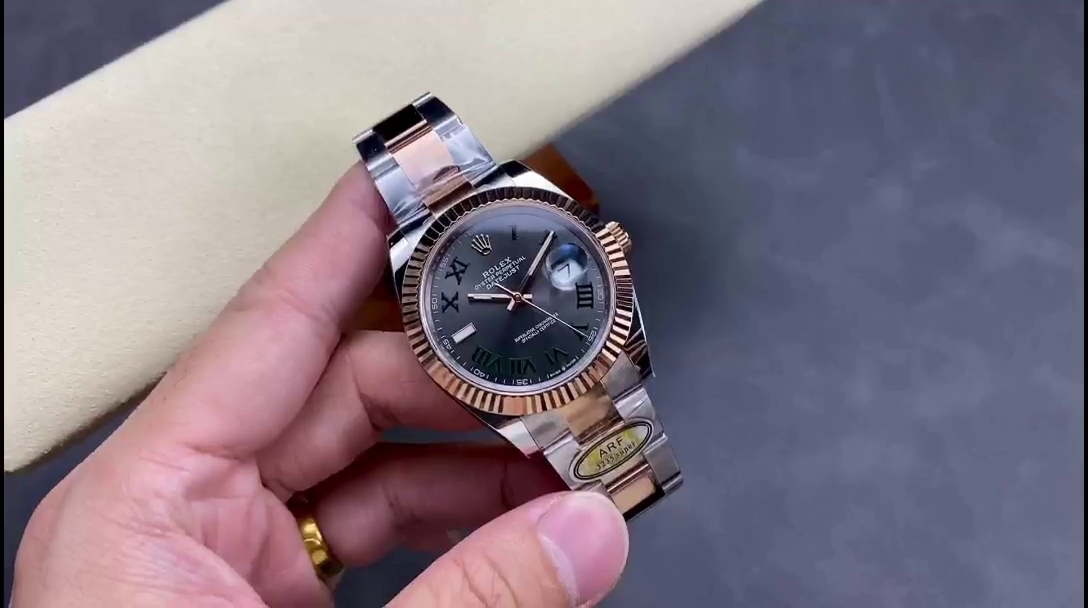 Replica Rolex Datejust 41 Steel and Everose Gold Wimbledon Dial Oster Band m126331 0015 - QualitySwissReplica