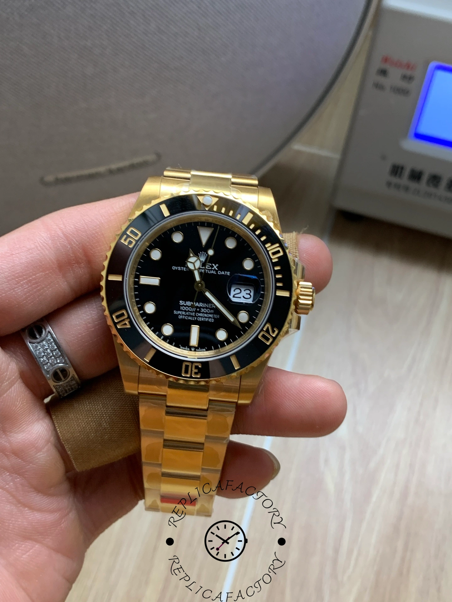 Replica Rolex Submariner 126618LN Yellow Gold Black Dial 41mm Mens Watch - QualitySwissReplica