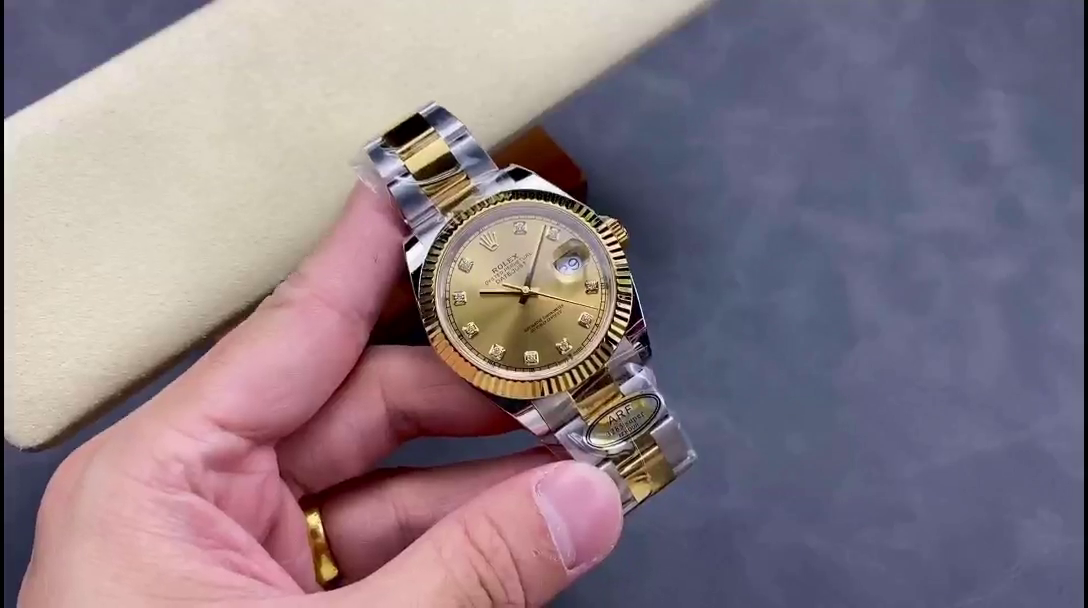 Replica Rolex Datejust 126333 0011 Champagne Diamond Oyster 41mm Two Tone Steel - QualitySwissReplica