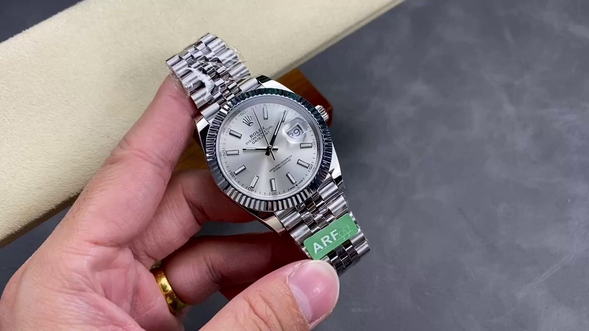 Replica Rolex Datejust 126334 0003 Fluted Bezel Silver Dial 41MM Mens Watch - QualitySwissReplica
