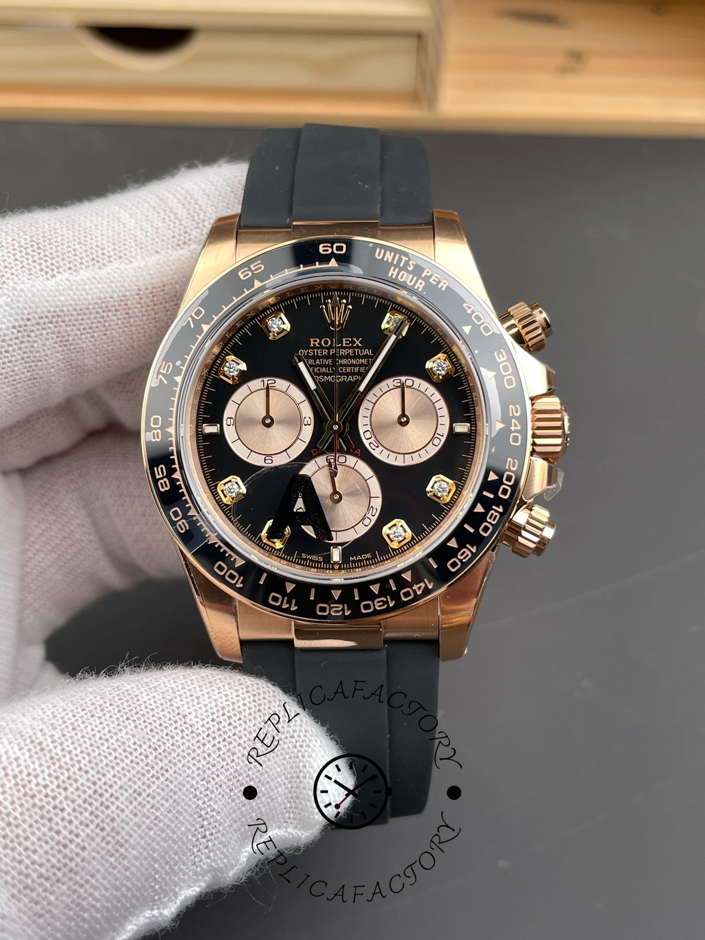 Replica Rolex Daytona Everose Rubber 126515LN 0004 Black Dial Diamond Watch - QualitySwissReplica