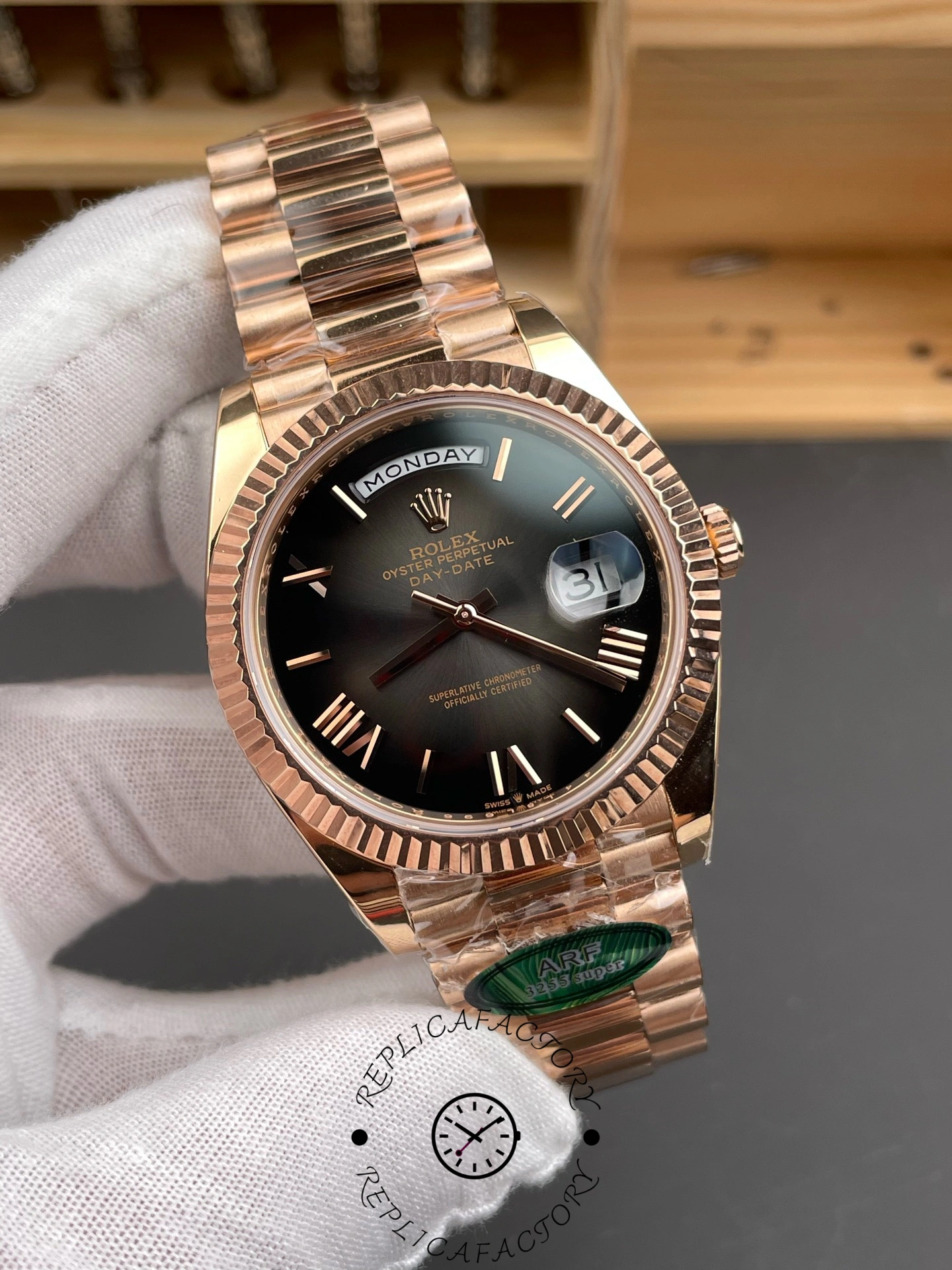 Replica Rolex Day Date in 18 ct Everose Gold M228235 0055 40mm - QualitySwissReplica