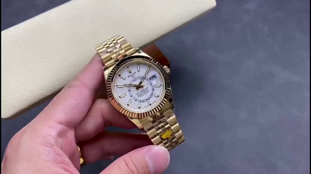 Replica Rolex Sky Dweller 42 Yellow Gold GMT White Dial Jubilee Style M336938 0006 Men's Watch - QualitySwissReplica