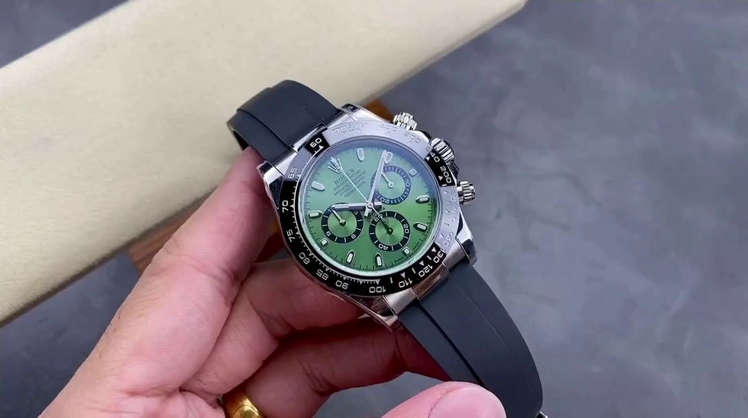 Replica Rolex Daytona Platinum Green Dial Ceramic Bezel 126506 40mm Rubber Strap - QualitySwissReplica