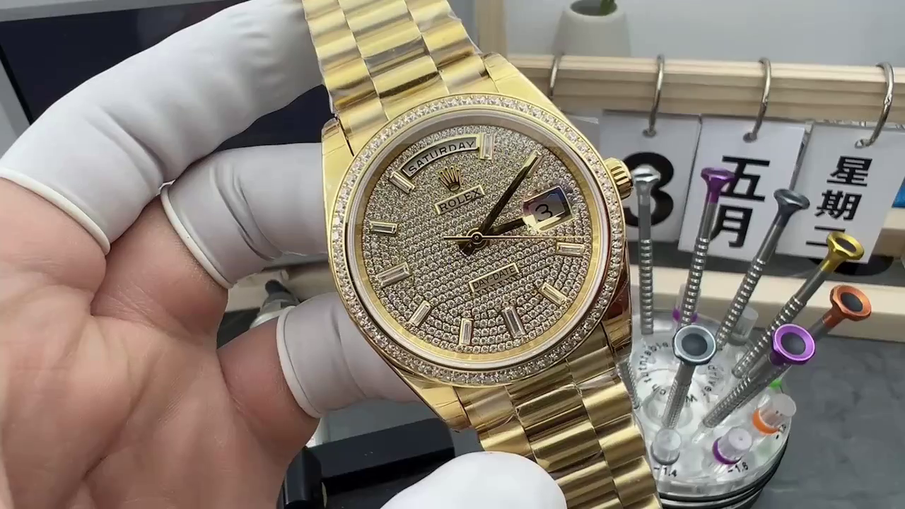 Replica Rolex Day-Date 40 18K Yellow Gold Diamond Paved Dial Diamond m228348rbr 0037 - QualitySwissReplica