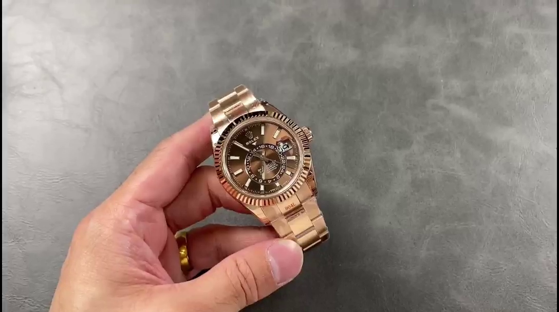 Replica Rolex Sky Dweller 336935 0002 Chocolate Dial Oyster Bracelet 42mm - QualitySwissReplica