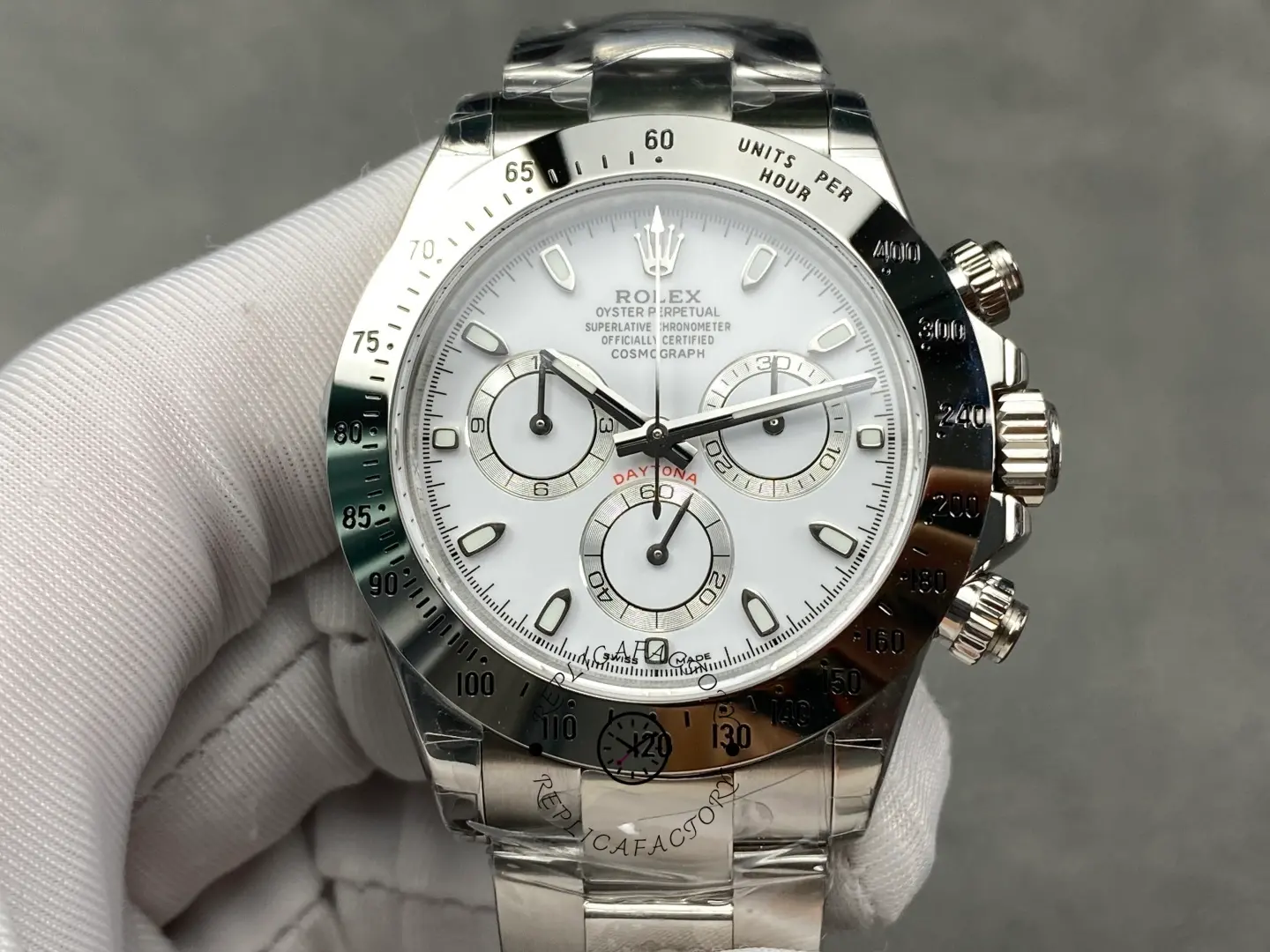 Replica Rolex Daytona 116520 Stainless Steel Case White Dial 40MM Mens Watch - QualitySwissReplica