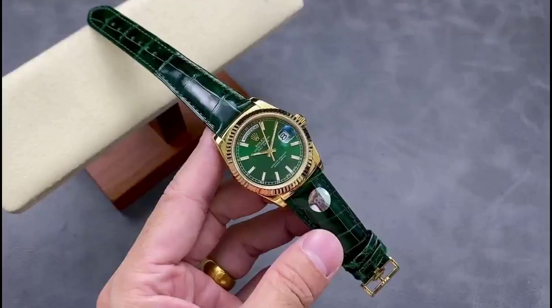 Replica Rolex Day Date 36 Green Dial Solid 18k Yellow Gold 118138 0003 - QualitySwissReplica