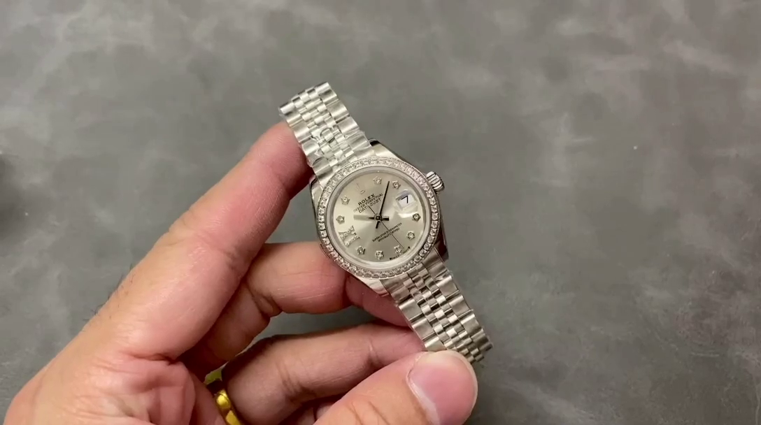 Replica Rolex Datejust 28mm White Gold Silver Diamond President 279139rbr 0003 Women's Watch - QualitySwissReplica