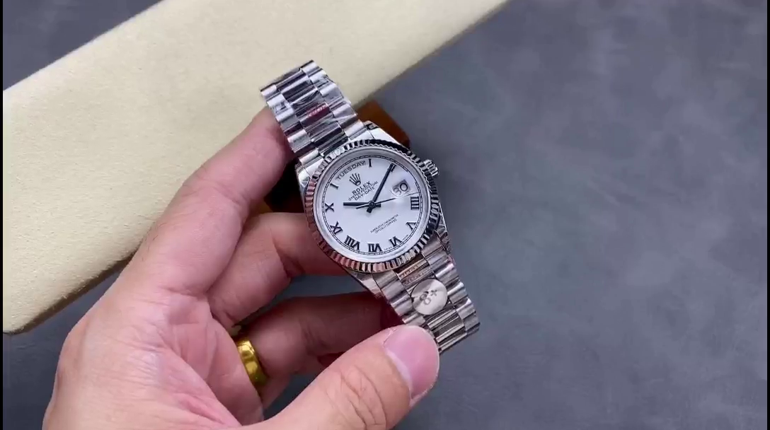Replica Rolex Day Date 36 White Dial Platinum President Bracelet m128236 0017 - QualitySwissReplica