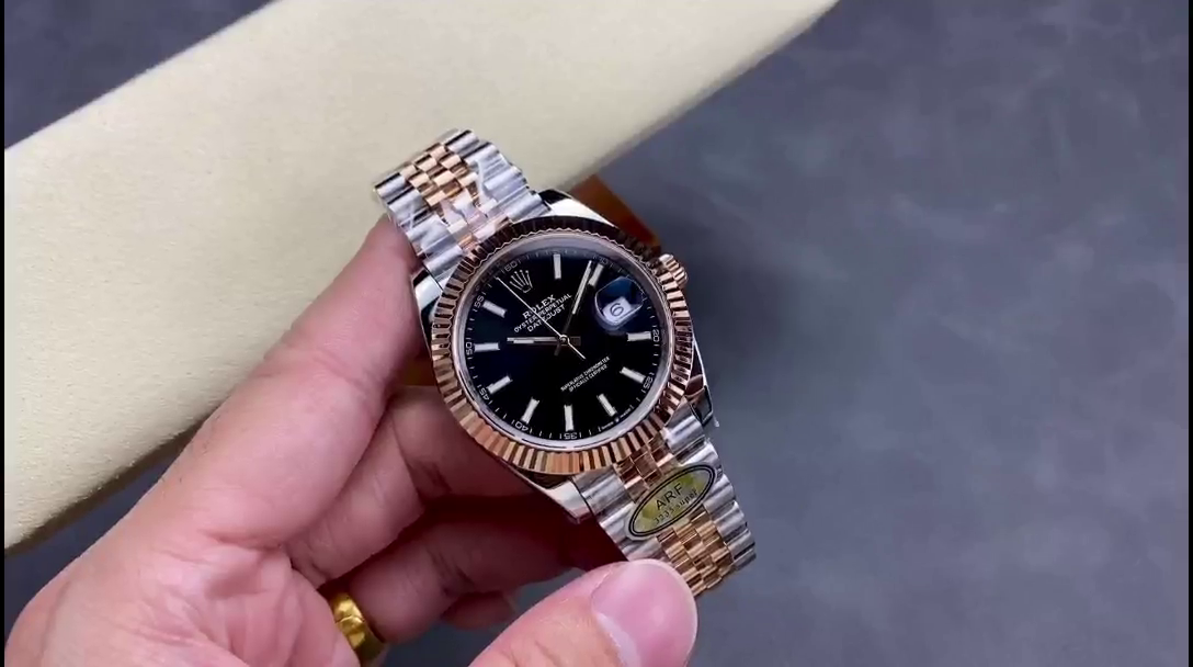 Replica Rolex Datejust 41 Everose Gold Black Dial Jubilee Bracelet 126331 - QualitySwissReplica