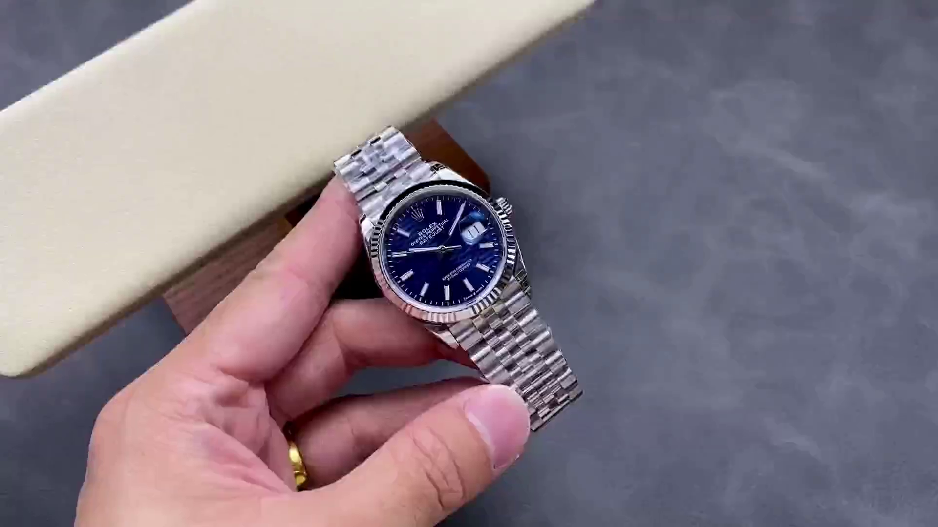 Replica Rolex Datejust 126234 Fluted Bezel Blue Fluted Motif Dial 36MM Unisex Watch - QualitySwissReplica
