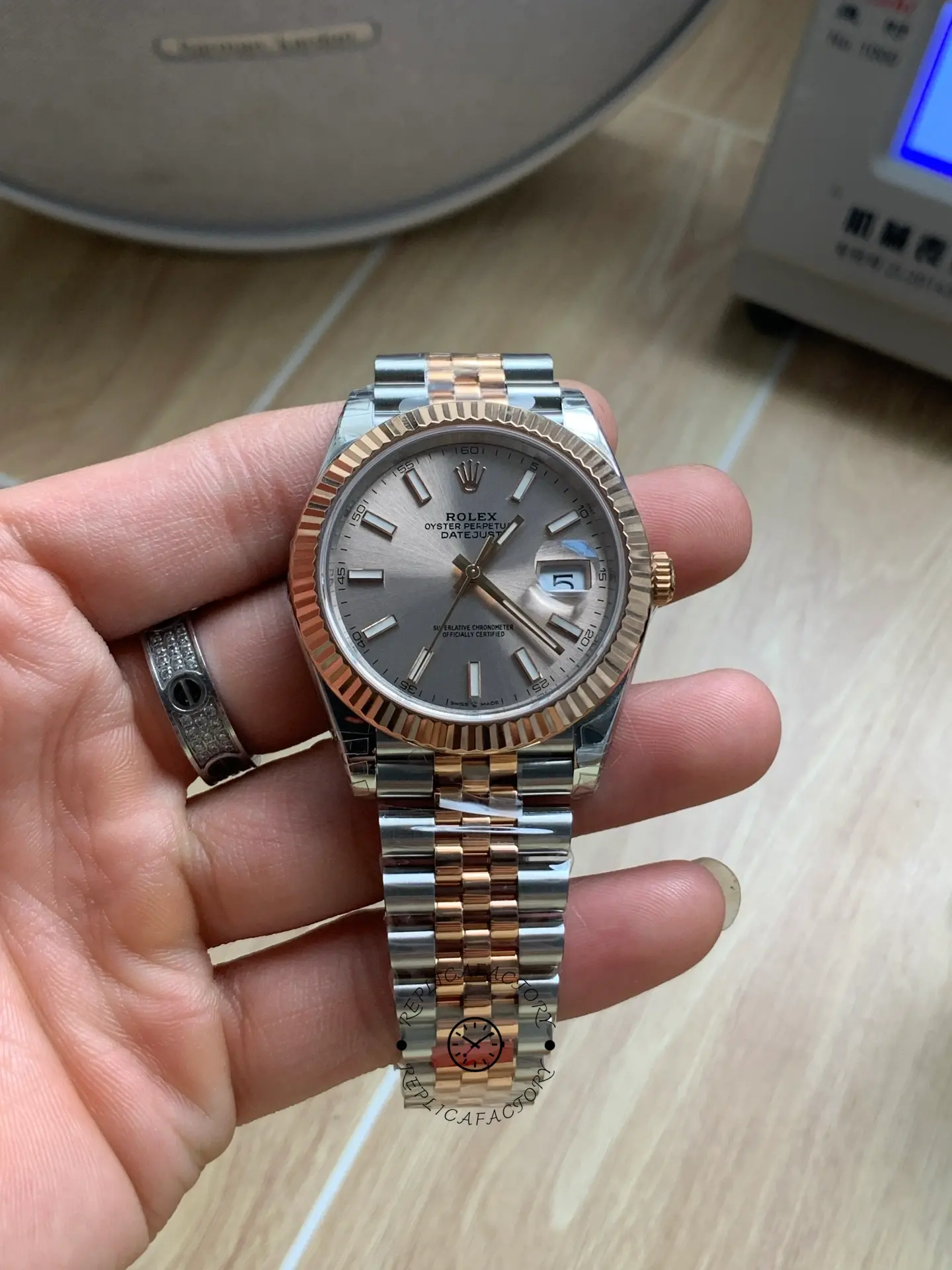 Replica Rolex Datejust 41mm Two Tone Rose Gold Jubilee Band Sundust Index Dial 126331 0010 - QualitySwissReplica