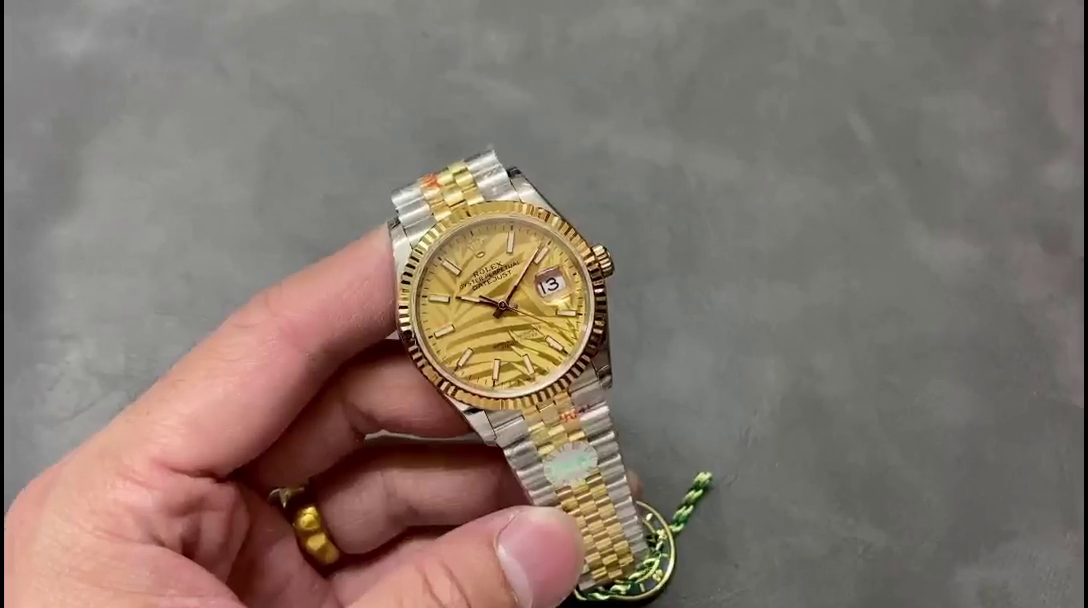 Replica Rolex Datejust 126233 Golden Palm Motif Dial Fluted Bezel 36MM Unisex Watch - QualitySwissReplica