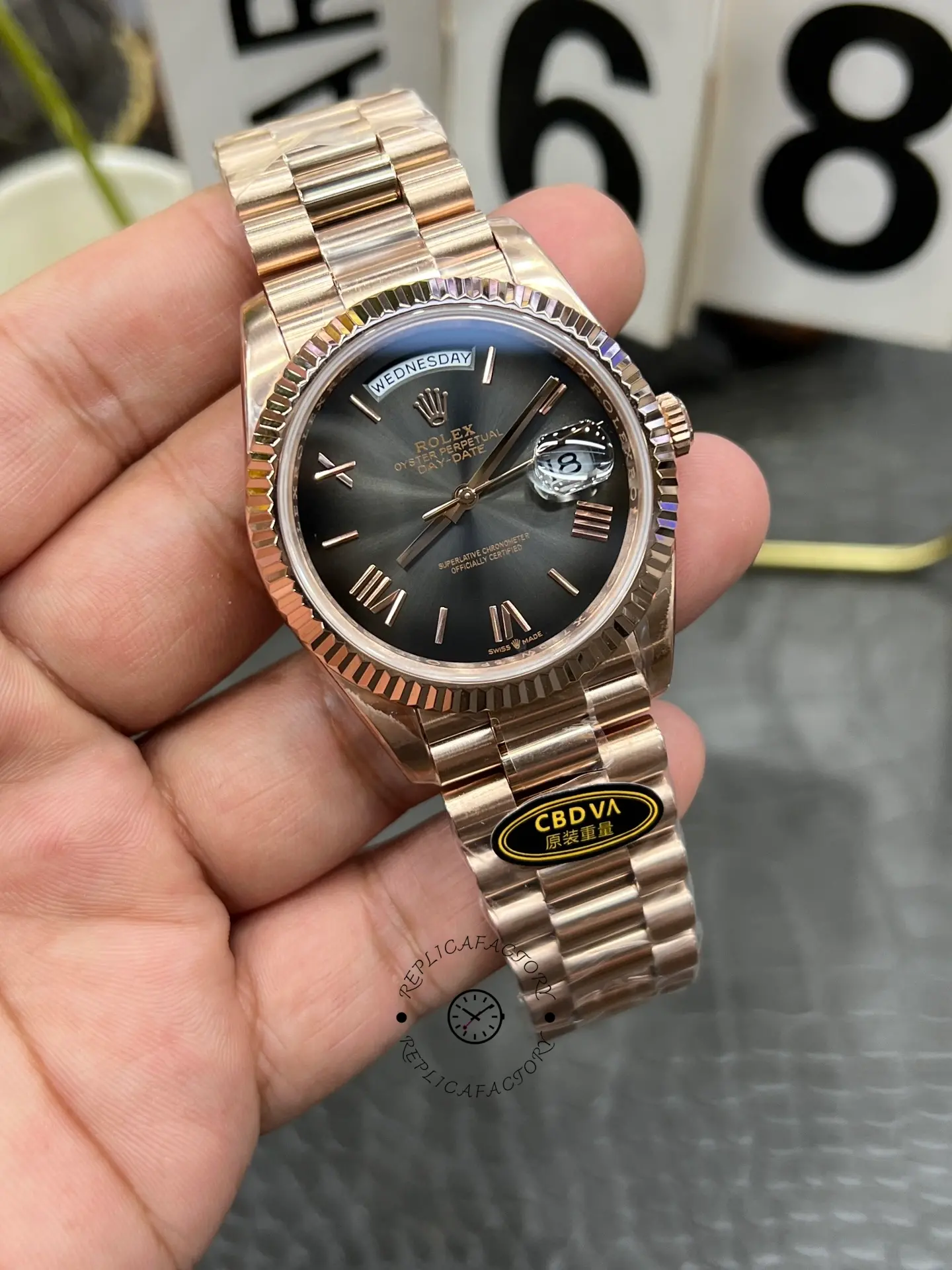 Replica Rolex Day Date in 18 ct Everose Gold M228235 0055 40mm - QualitySwissReplica