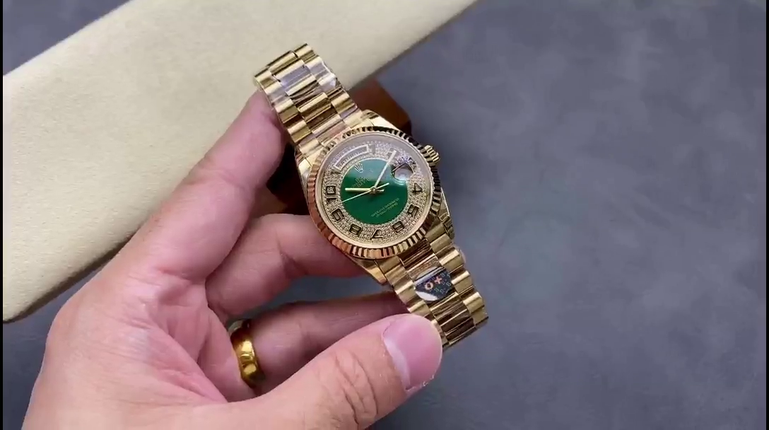 Replica Rolex Day-Date 118238 Yellow Gold Green Diamond Pave Dial 36mm Unisex Watch - QualitySwissReplica