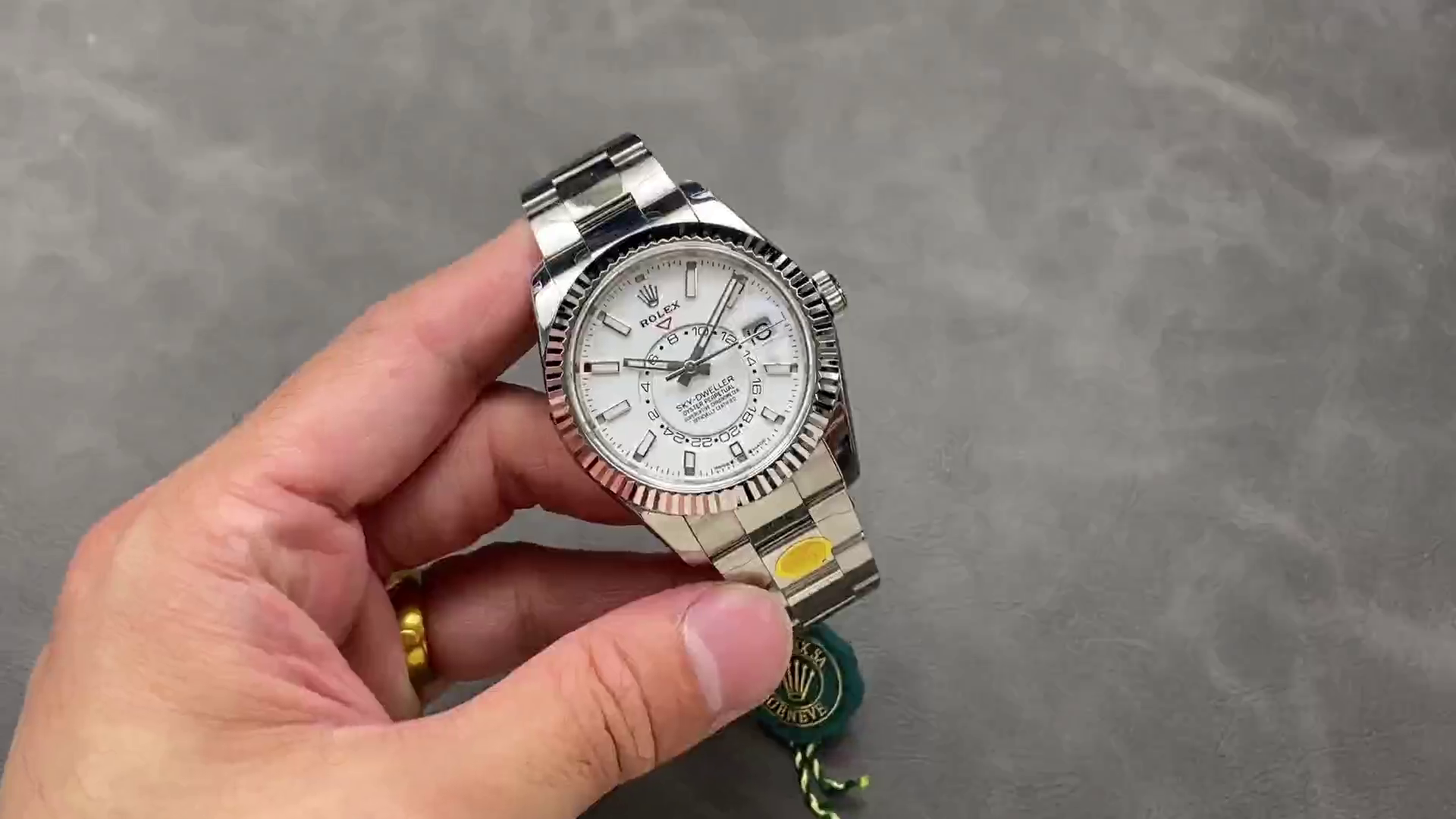 Replica Rolex Sky Dweller 42 Oystersteel White Dial m336934 0003 Men's Watch - QualitySwissReplica