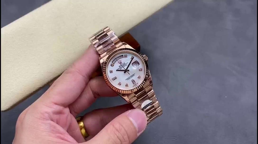 Replica Rolex Day-Date 128235 Everose Gold MOP Dial 36MM Unisex Watch - QualitySwissReplica