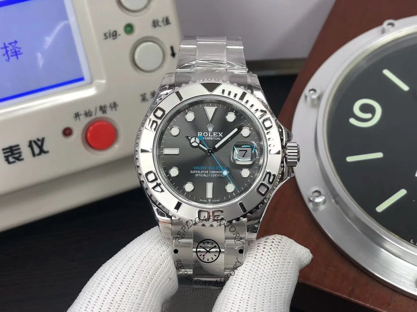 Replica Rolex Yacht-Master 126622-0001 Platinum Bezel Dark Rhodium Grey Dial 40MM Mens Watch - QualitySwissReplica