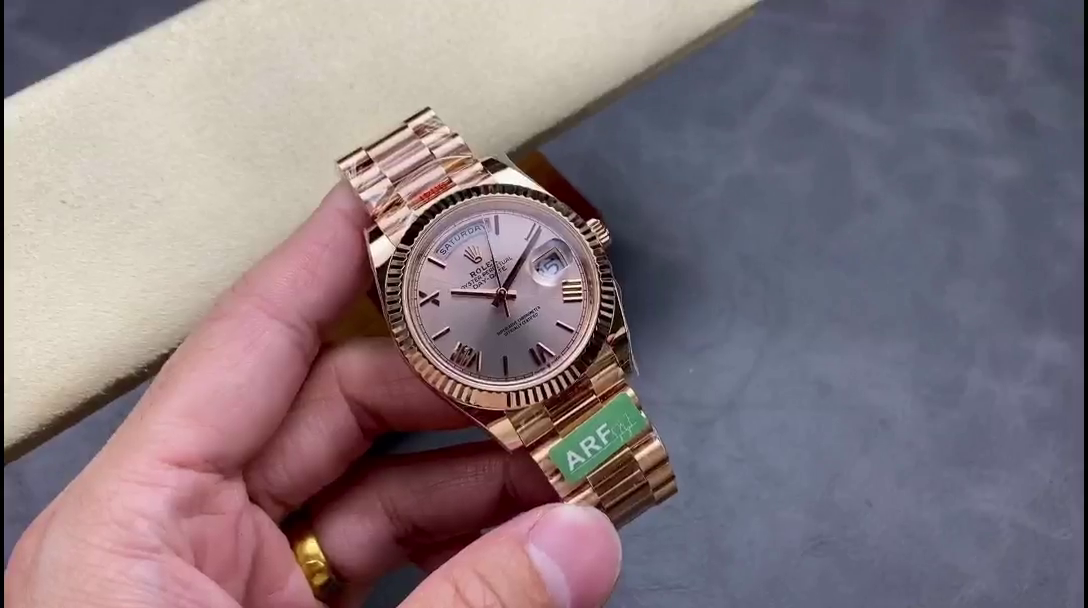 Replica Rolex Day-Date 228235 Sundust Roman Numeral Dial Fluted Bezel 40mm Mens Watch - QualitySwissReplica