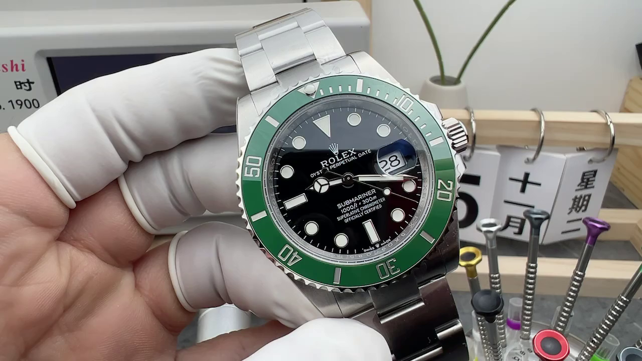 Replica Rolex Submariner 126610LV Green Bezel Black Dial 41mm Mens Watch - QualitySwissReplica