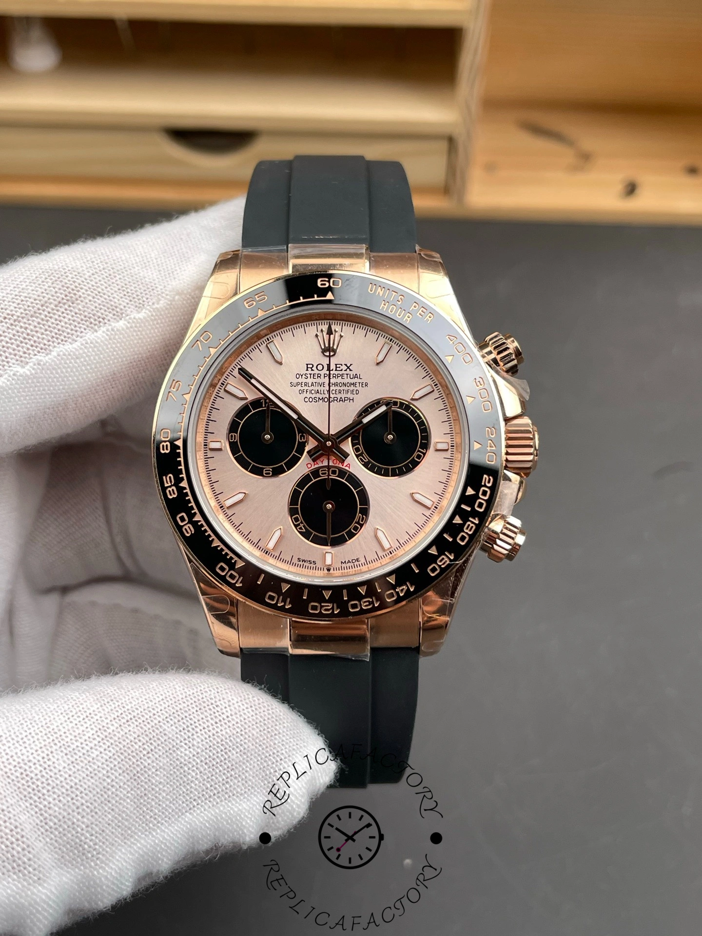 Replica Rolex Daytona 126515LN 0006 Sundust 40mm Everose Gold Oysterflex - QualitySwissReplica