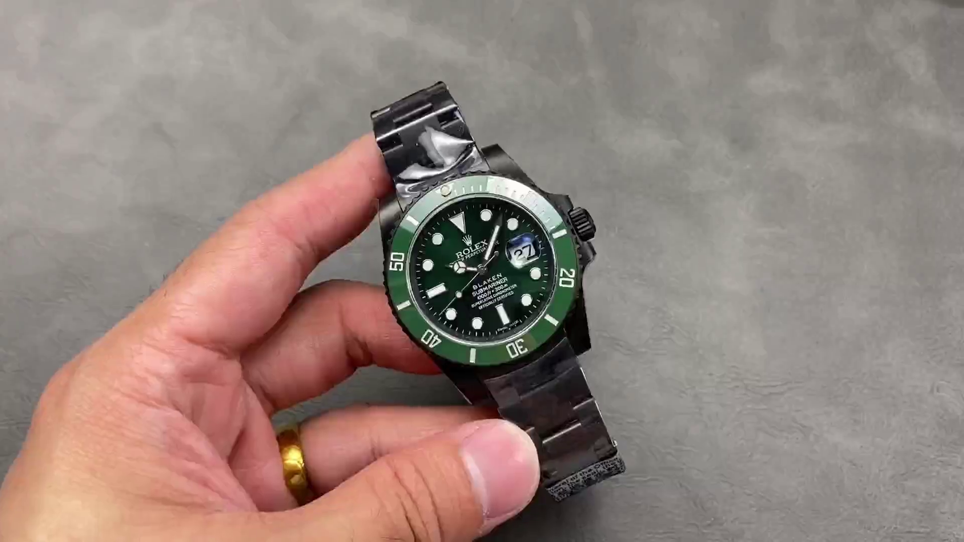 Replica Rolex Submariner 'Hulk' 116610LV - QualitySwissReplica
