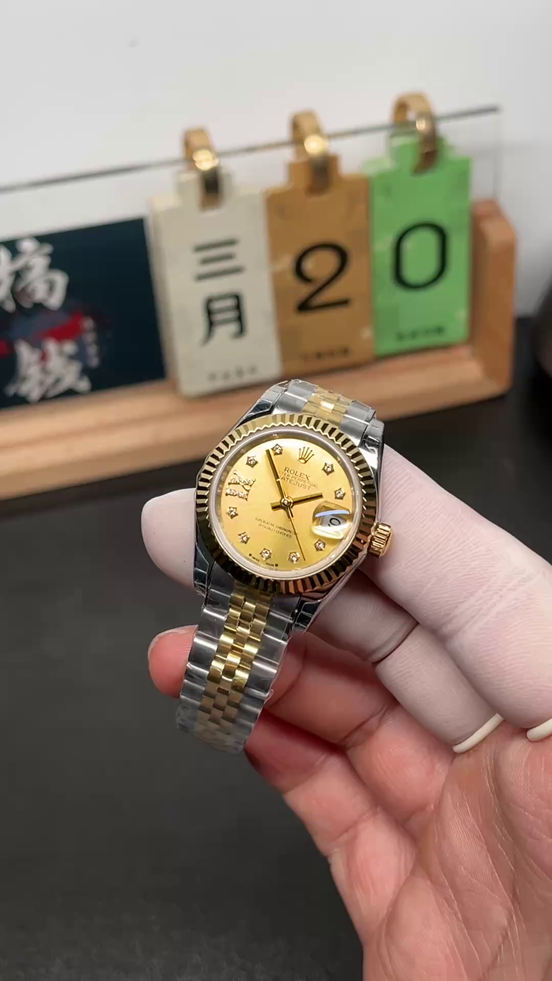Replica Rolex Lady-Datejust 279173-0021 Champagne Dial 28 Diamond-Set Roman - QualitySwissReplica