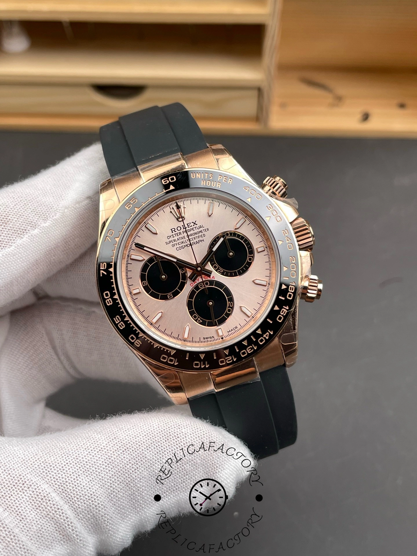 Replica Rolex Daytona 126515LN 0006 Sundust 40mm Everose Gold Oysterflex - QualitySwissReplica