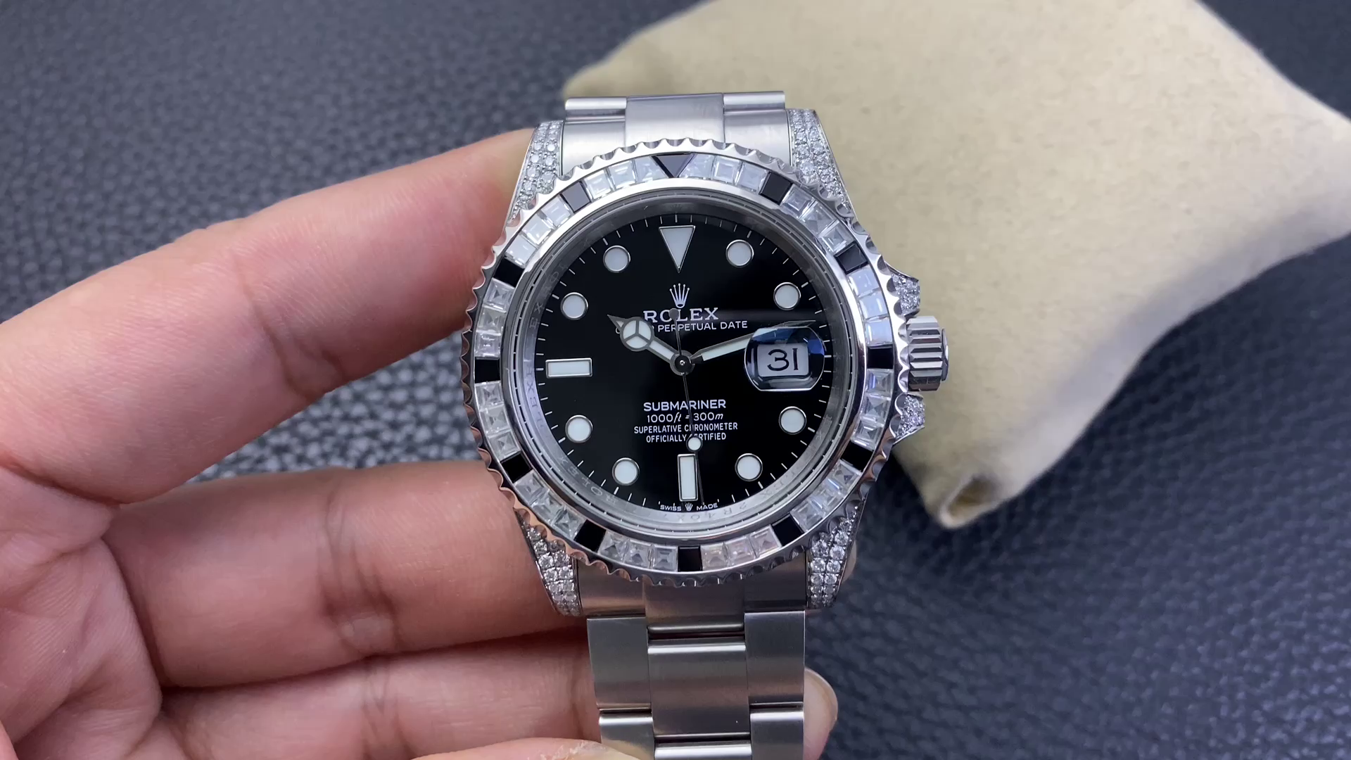 Replica Rolex Submariner 116610 Black Dial Diamond Case 40MM Men's Watch - QualitySwissReplica